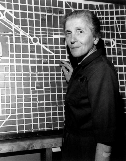 Elisabeth Freund in the Touch and Learn Center, undated © Center for Jewish History