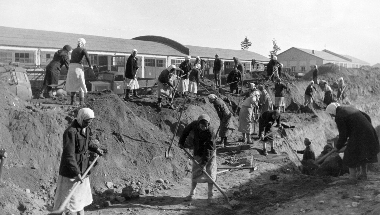 Zwangsarbeit f&uuml;r Daimler in Minsk, September 1942, Mercedes-Benz Classic