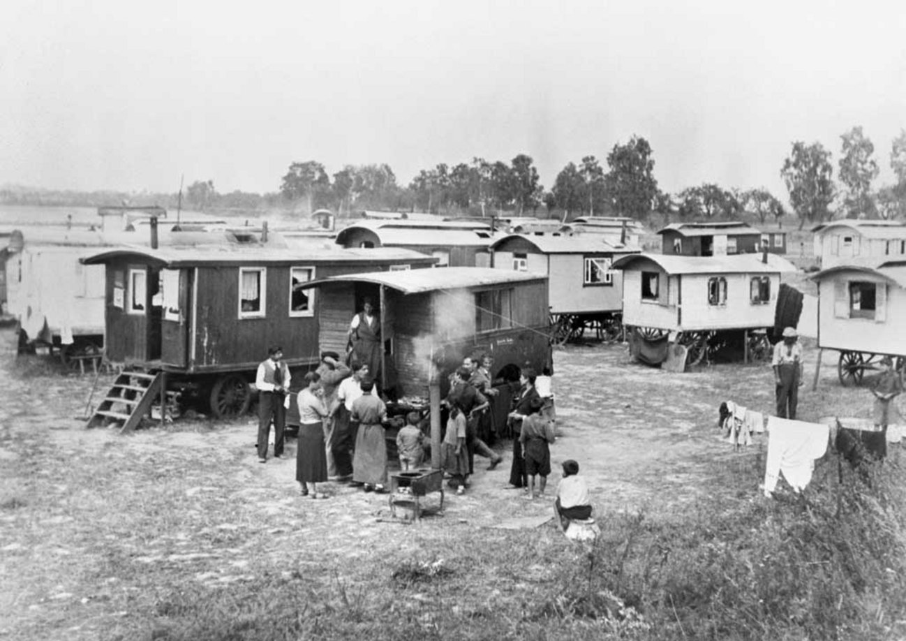 Teilansicht des Zwangslagers Berlin-Marzahn, in dem zwischen 1936 und 1943 etwa 1 200 Sinti:zze und Rom:nja leben mussten, undatiert, Landesarchiv Berlin 