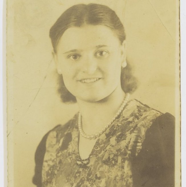 The Ukrainian forced labourer Mariya Klimenko, 1943, Cologne, photographer unknown © NS-Dokumentationszentrum der Stadt Köln, Bp4368