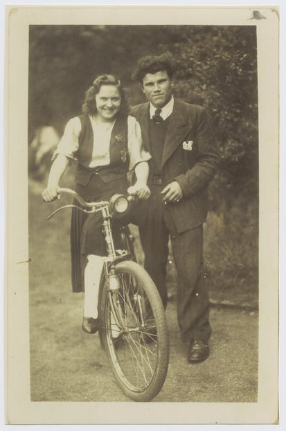 The Polish forced labourer and interpreter Stanislaw Adamczyk with a Ukrainian forced labourer, undated, Cologne, photographer unknown © NS-Dokumentationszentrum der Stadt Köln, Bp4353