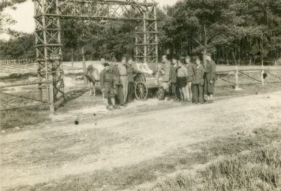 Der italienische Friedhof von Zeithain kurz nach der Befreiung des Lagers am 23. April 1945. Hier wurde auch Giacomo Baccarani beerdigt, Gedenkst&auml;tte Ehrenhain Zeithain