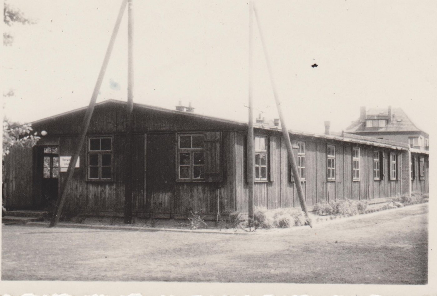 Krumpuhler Weg Lagerbaracke, Foto o.J. privat  Museum Reinickendorf