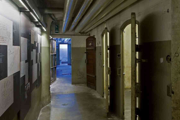 Gedenkstätte Gestapogefängnis. Flur im Wachbereich der Gestapo Foto: Rheinisches Bildarchiv/Marion Mennicken